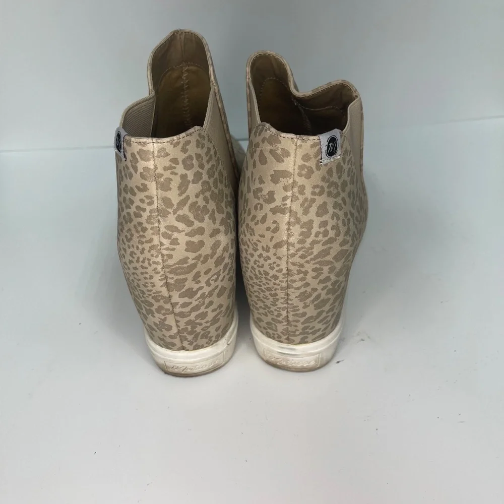 Coconut by Matisse Leopard Print Wedge Sneakers Women’s Size 8.5